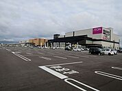 【ショッピングセンター】イオンモール新小松店まで1032ｍ