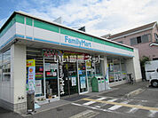 【コンビニエンスストア】ファミリーマート岸和田土生町店まで208ｍ