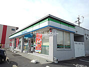 【コンビニエンスストア】ファミリーマート 四日市別名店まで555ｍ