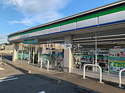 【コンビニエンスストア】ファミリーマート 半田乙川店まで51ｍ