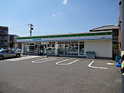 【コンビニエンスストア】ファミリーマート 名東極楽店まで1107ｍ