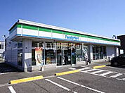 【コンビニエンスストア】ファミリーマート　金沢新神田店まで1852ｍ