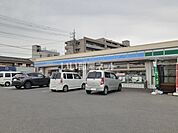 【コンビニエンスストア】ローソン甲府池田通り店まで1180ｍ