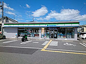 【コンビニエンスストア】ファミリーマート 交野倉治西店まで444ｍ