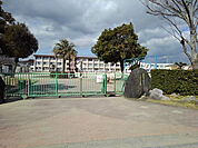 【小学校】久留米市立善導寺小学校まで670ｍ