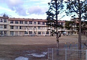 【小学校】福島市立渡利小学校まで191ｍ