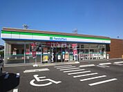 【コンビニエンスストア】ファミリーマート 如意三丁目店まで703ｍ