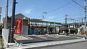 【コンビニエンスストア】ファミリーマート富木駅前店まで556ｍ