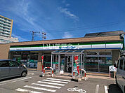 【コンビニエンスストア】ファミリーマート 秋田中通六丁目店まで759ｍ