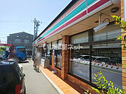 【コンビニエンスストア】セブンイレブン摂津鳥飼西二丁目店まで656ｍ