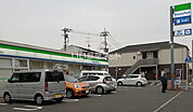 【コンビニエンスストア】ファミリーマート　小倉黒住店まで1037ｍ