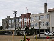 【小学校】氷見市立窪小学校まで673ｍ