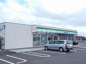 【コンビニエンスストア】ファミリーマート小矢部茄子島店まで1573ｍ