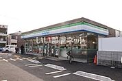【コンビニエンスストア】ファミリーマート春日部粕壁店まで465ｍ