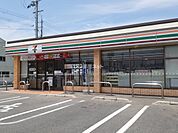 【コンビニエンスストア】セブンイレブン彦根岡町店まで758ｍ