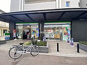 【コンビニエンスストア】ファミリーマート 東花園駅前店まで486ｍ