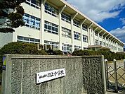 【小学校】川上小学校まで1421ｍ