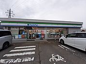 【コンビニエンスストア】ファミリーマート 豊栄かぶとやま店まで528ｍ