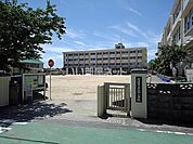 【小学校】石垣小学校まで223ｍ