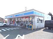 【コンビニエンスストア】ローソン 隼人見次店まで382ｍ