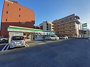 【コンビニエンスストア】ファミリーマート　大分市金池南一丁目店まで912ｍ