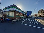 【コンビニエンスストア】ファミリーマート　大分南津留店まで461ｍ