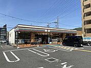 【コンビニエンスストア】セブンイレブン 東大阪西石切町5丁目店まで89ｍ