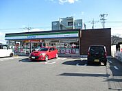 【コンビニエンスストア】ファミリーマート自力町店まで375ｍ