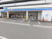 【コンビニエンスストア】ローソン 近鉄江戸橋駅前店まで279ｍ