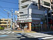 【コンビニエンスストア】セブンイレブン新宿上落合一丁目店まで356ｍ