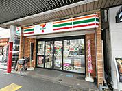 【コンビニエンスストア】セブンイレブン新中野駅前店まで569ｍ