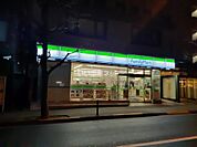 【コンビニエンスストア】ファミリーマート紀尾井町三番地店まで417ｍ