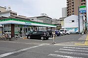 【コンビニエンスストア】ファミリーマート佐古4番町まで864ｍ