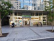 【コンビニエンスストア】ファミリーマート恵比寿南三丁目店まで53ｍ