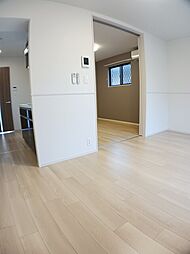 ロイヤルガーデン 101 1階1LDKのリビング/ダイニング