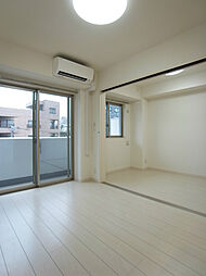 都営大江戸線 牛込柳町駅 徒歩4分の賃貸マンション 3階1LDKのリビング/ダイニング