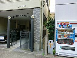 7 / 11