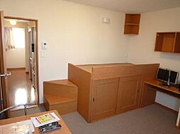 レオパレスプレミア北楠 203 2階1Kのリビング/ダイニング