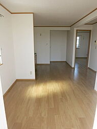 ピーコックＹ 201 2階2LDKのリビング/ダイニング