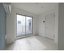 ブルーライトヨコハマ 101 1階1Kのリビング/ダイニング