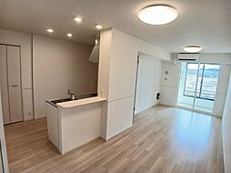 カーサ　ソラーナ 102 1階1LDKのリビング/ダイニング