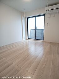 スカイパレス 102 1階2LDKのリビング/ダイニング