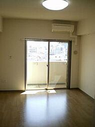 東急東横線 新丸子駅 徒歩5分の賃貸マンション 6階1Kのリビング/ダイニング