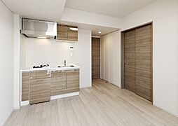 東急田園都市線 三軒茶屋駅 徒歩5分の賃貸マンション 4階1DKのリビング/ダイニング