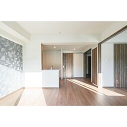 東京メトロ有楽町線 護国寺駅 徒歩5分の賃貸マンション 5階2LDKのリビング/ダイニング