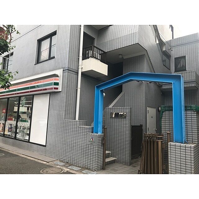 6 / 13