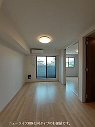 エスポワールくわな　II 202 2階2LDKのリビング/ダイニング