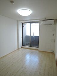 カドリフォリエ 303 3階1Kのリビング/ダイニング