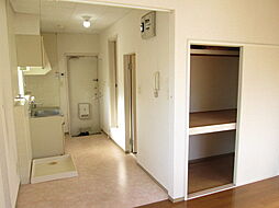 ルミエール府中 202 2階1Kのリビング/ダイニング