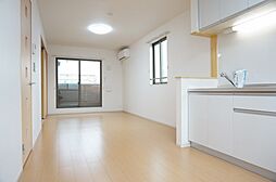 サニーフラット 302 3階1LDKのリビング/ダイニング